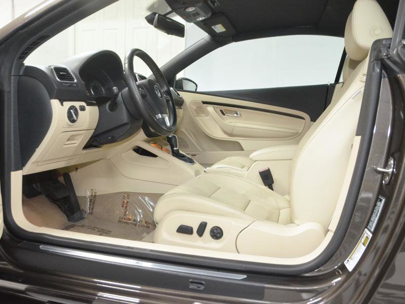 Used 2014 Volkswagen Eos Executive image 13