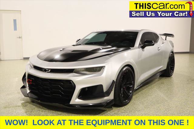 Used 2019 Chevrolet Camaro ZL1 RWD image 4