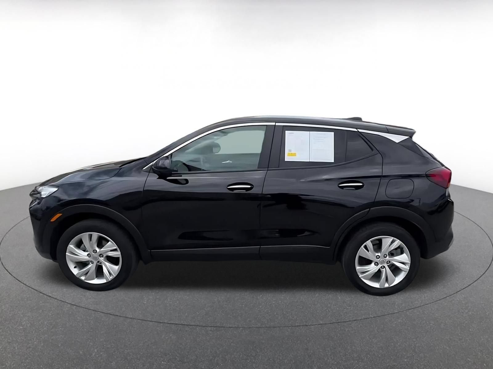 Used 2025 Buick Encore GX Preferred AWD/4WD image 8