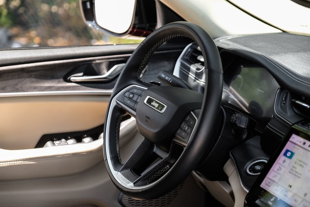Used 2022 Jeep Grand Cherokee Limited RWD image 21