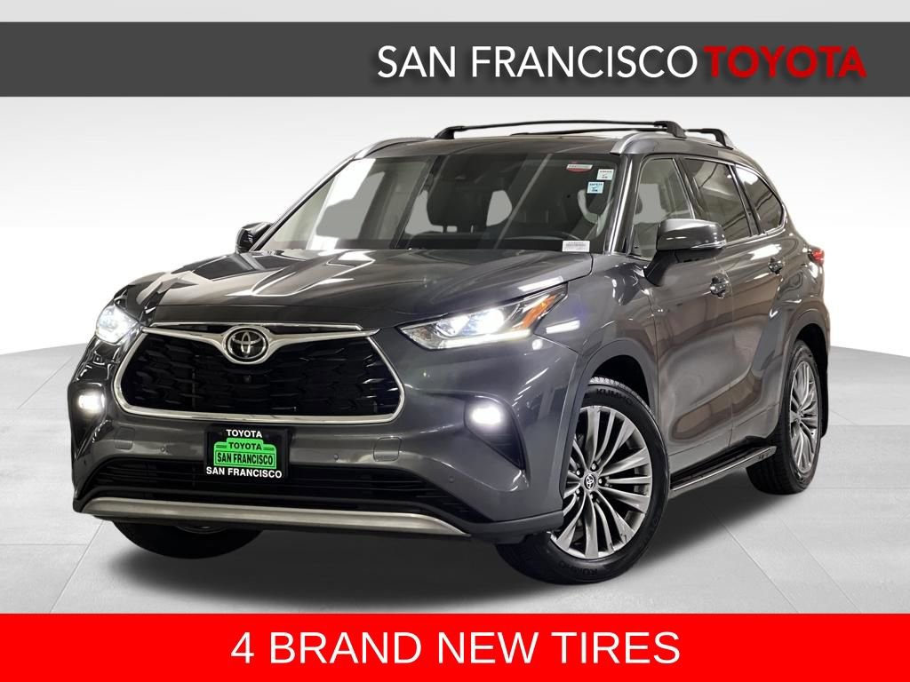 Used 2022 Toyota Highlander Platinum image 1