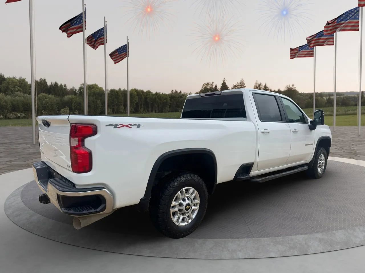 Used 2021 Chevrolet Silverado 2500 LT w/ Convenience Package AWD/4WD image 8