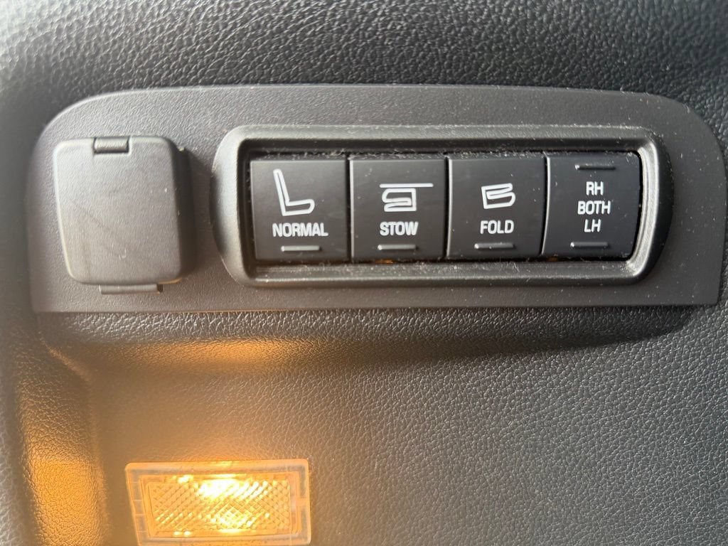 Used 2018 Ford Explorer Sport AWD/4WD image 35
