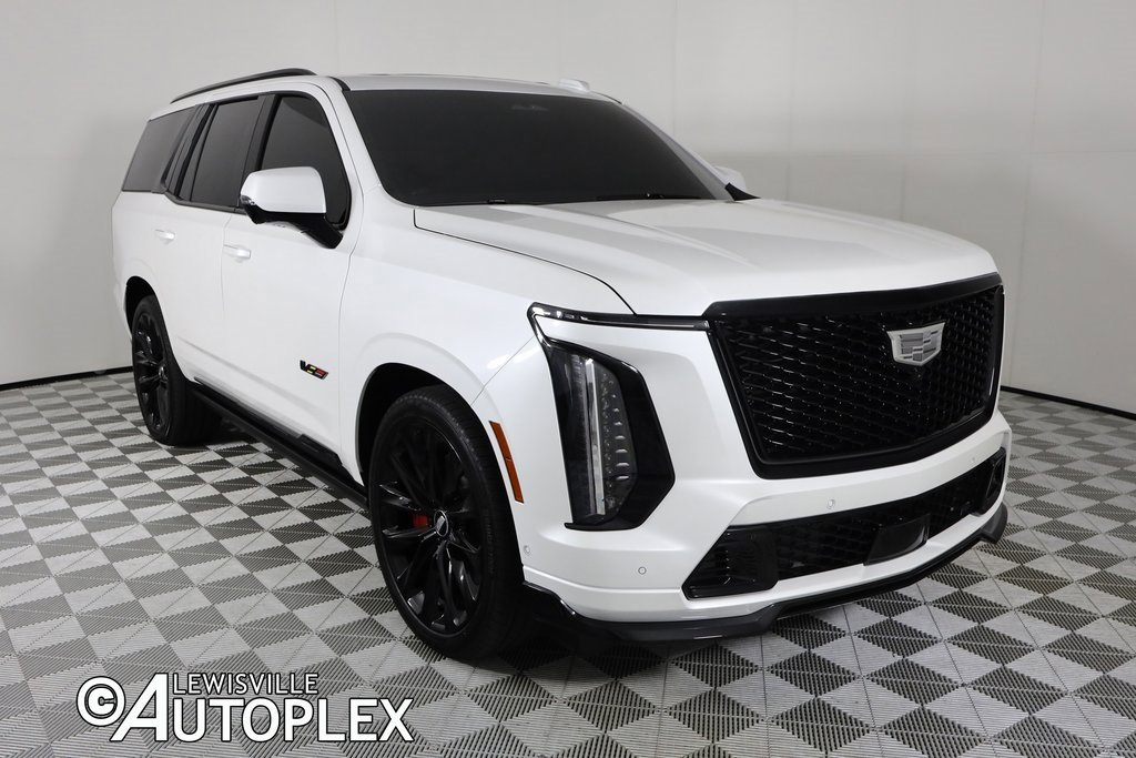 Used 2025 Cadillac Escalade V w/ LPO, ONYX Package image 4
