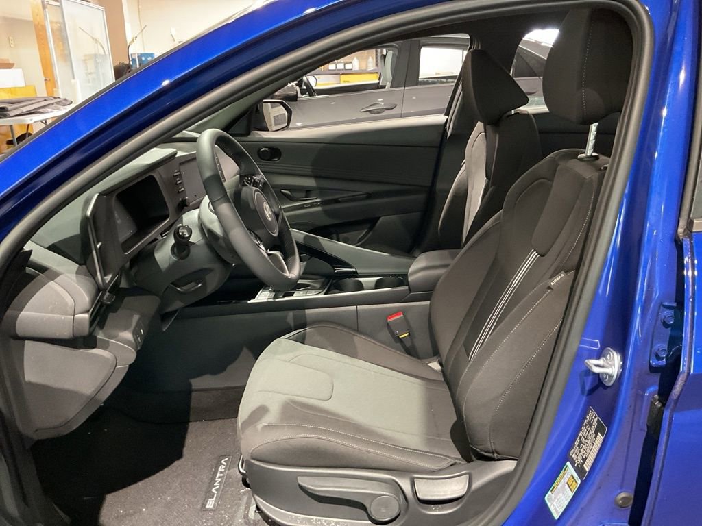 New 2026 Hyundai Elantra SEL Sport Premium FWD image 8