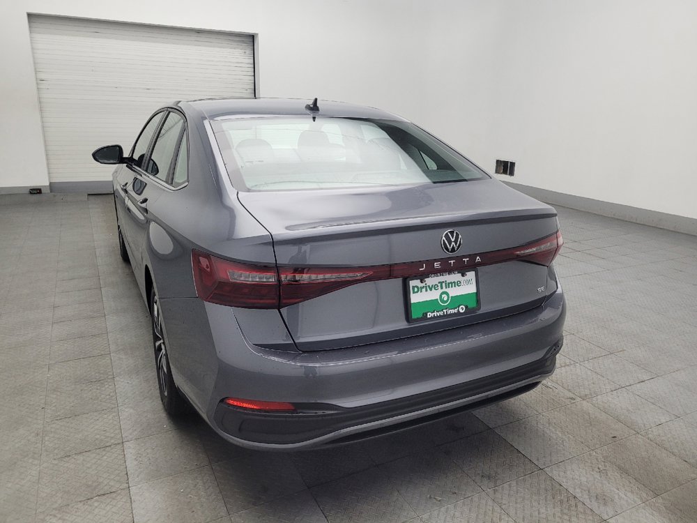 Used 2025 Volkswagen Jetta SE FWD image 5