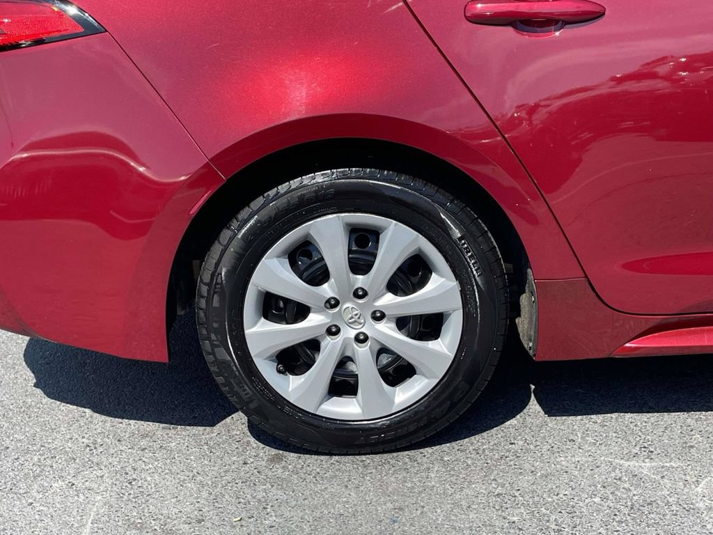 Used 2022 Toyota Corolla LE FWD image 8