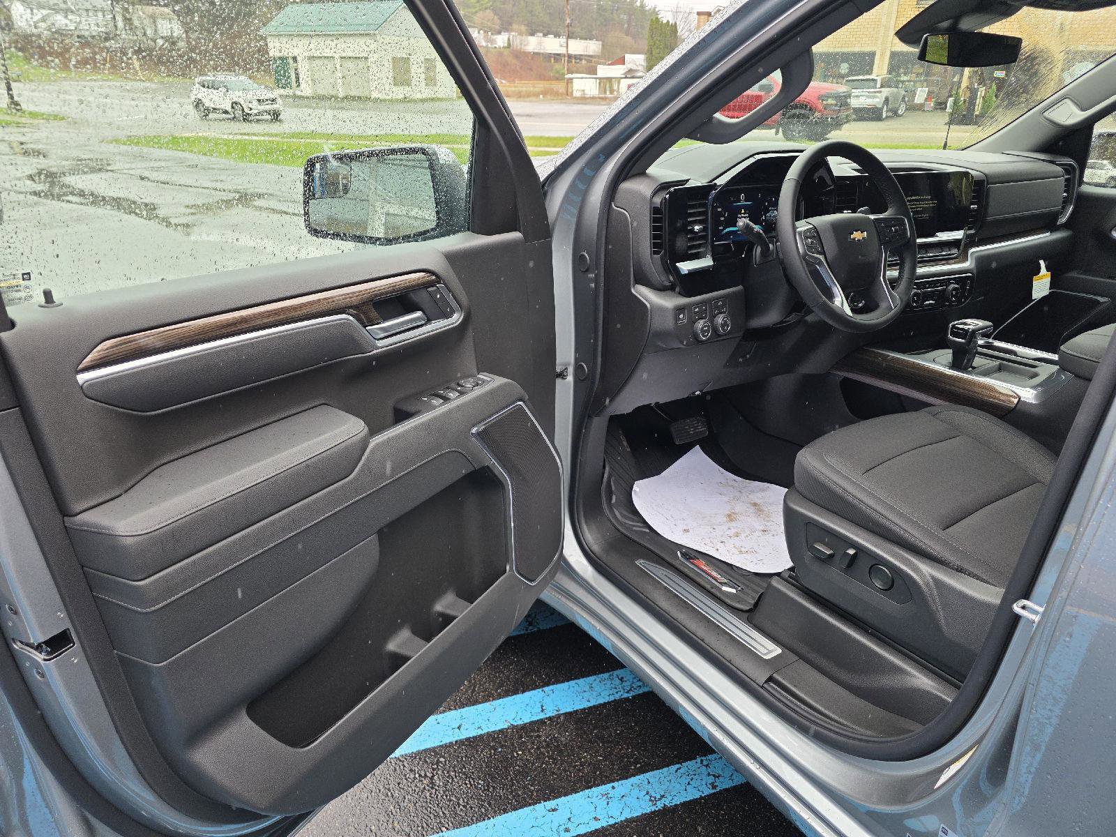 New 2026 Chevrolet Silverado 1500 LT image 10