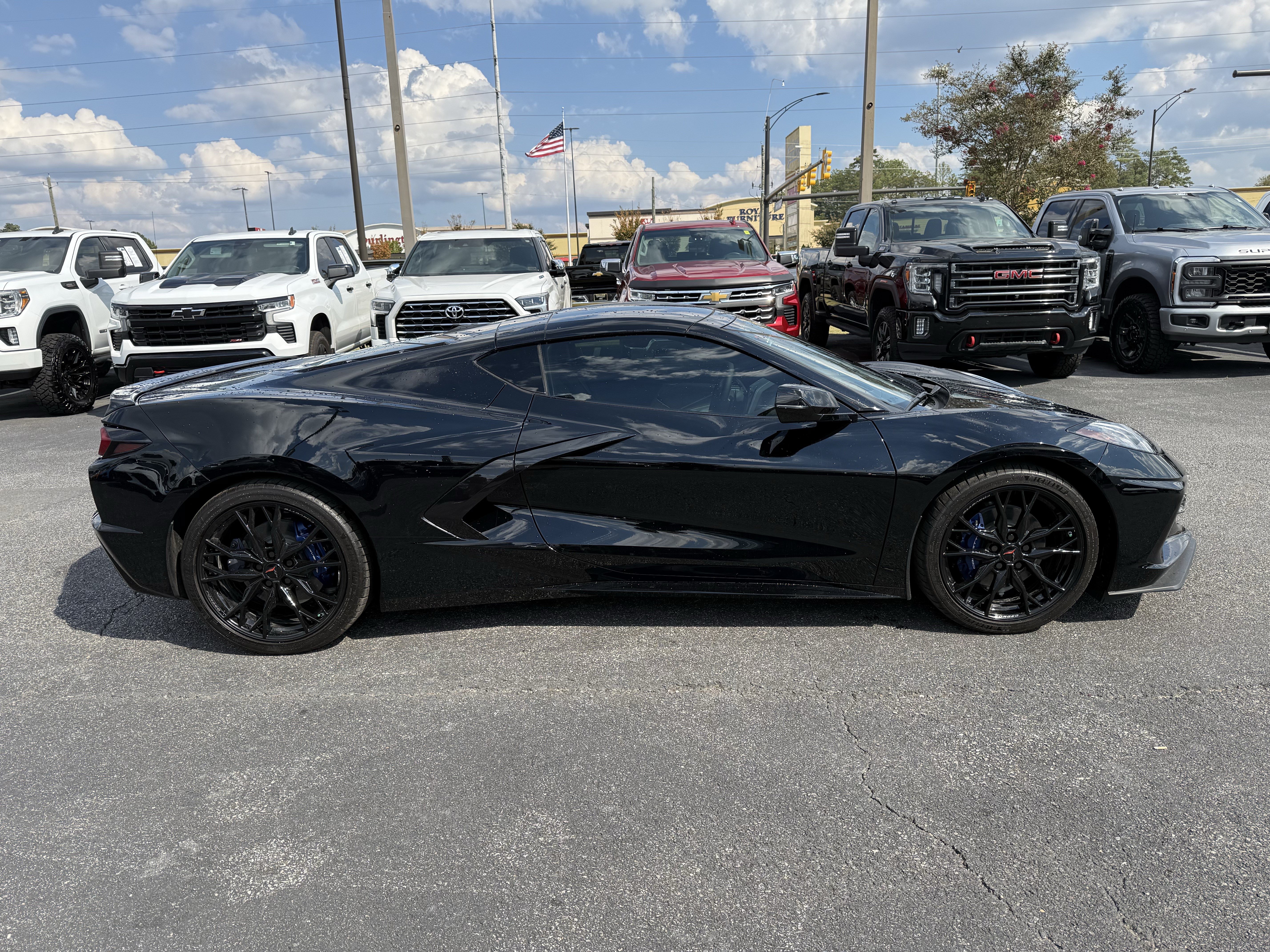 Used 2027 Chevrolet Corvette Stingray Coupe w/ LPO, Roadside Safety Package RWD image 12