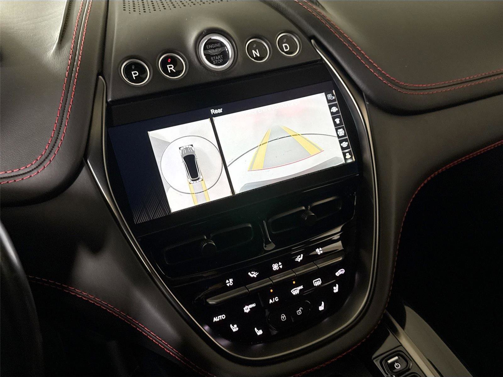 Used 2021 Aston Martin DBX image 21