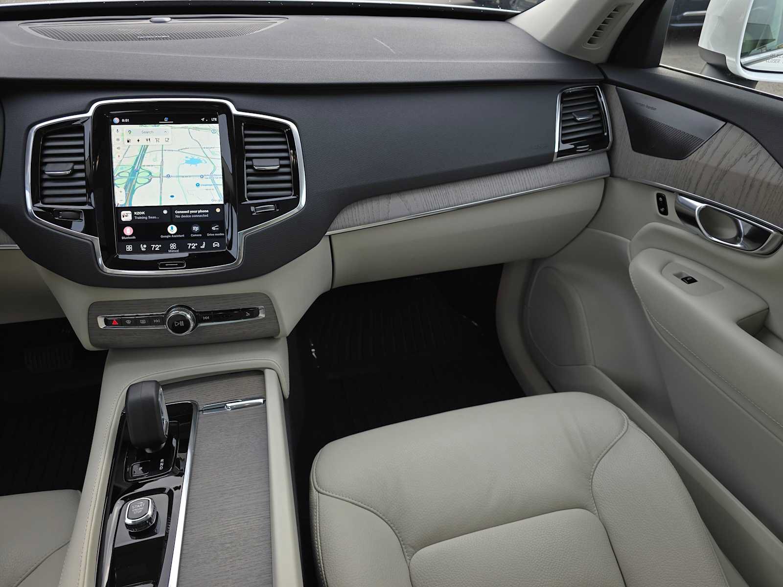 Certified 2025 Volvo XC90 T8 Plus w/ Protection Package Premier AWD/4WD image 20