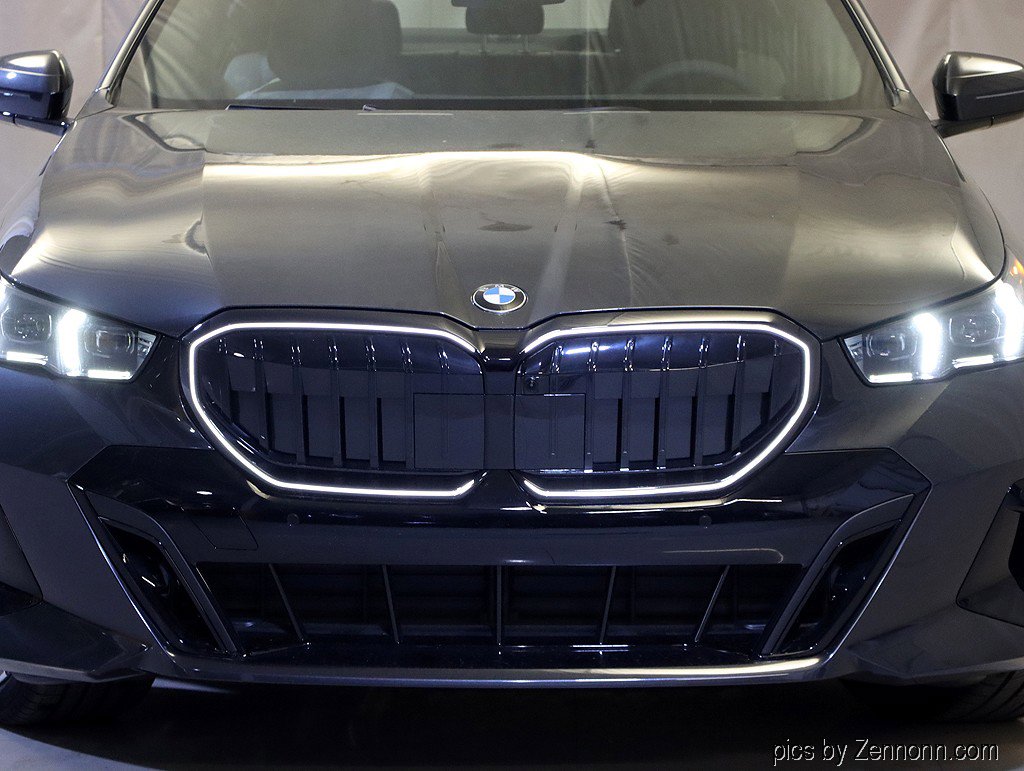 Used 2026 BMW 530i xDrive w/ M Sport Package image 6