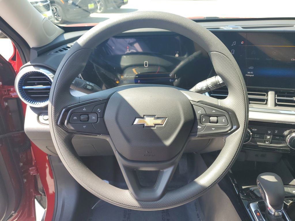 New 2026 Chevrolet Trax LT image 14