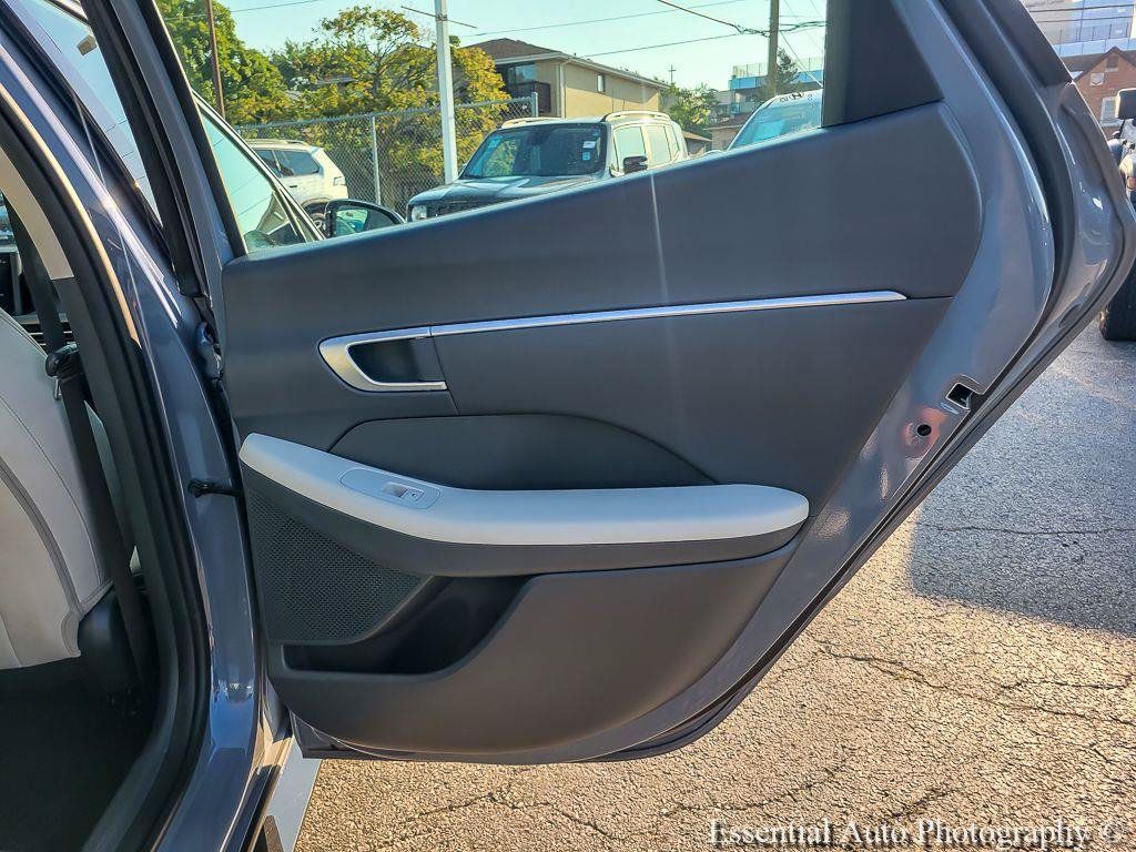 Used 2025 Hyundai Sonata SEL FWD image 27