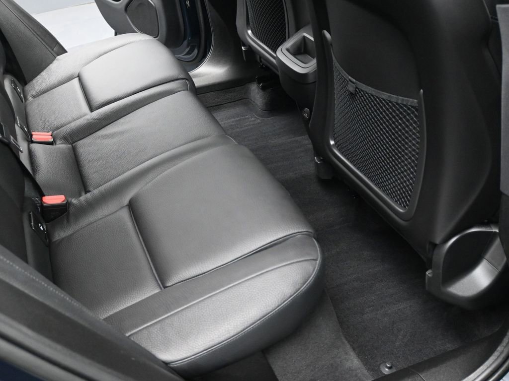 Used 2023 Volvo XC60 B5 Plus image 15