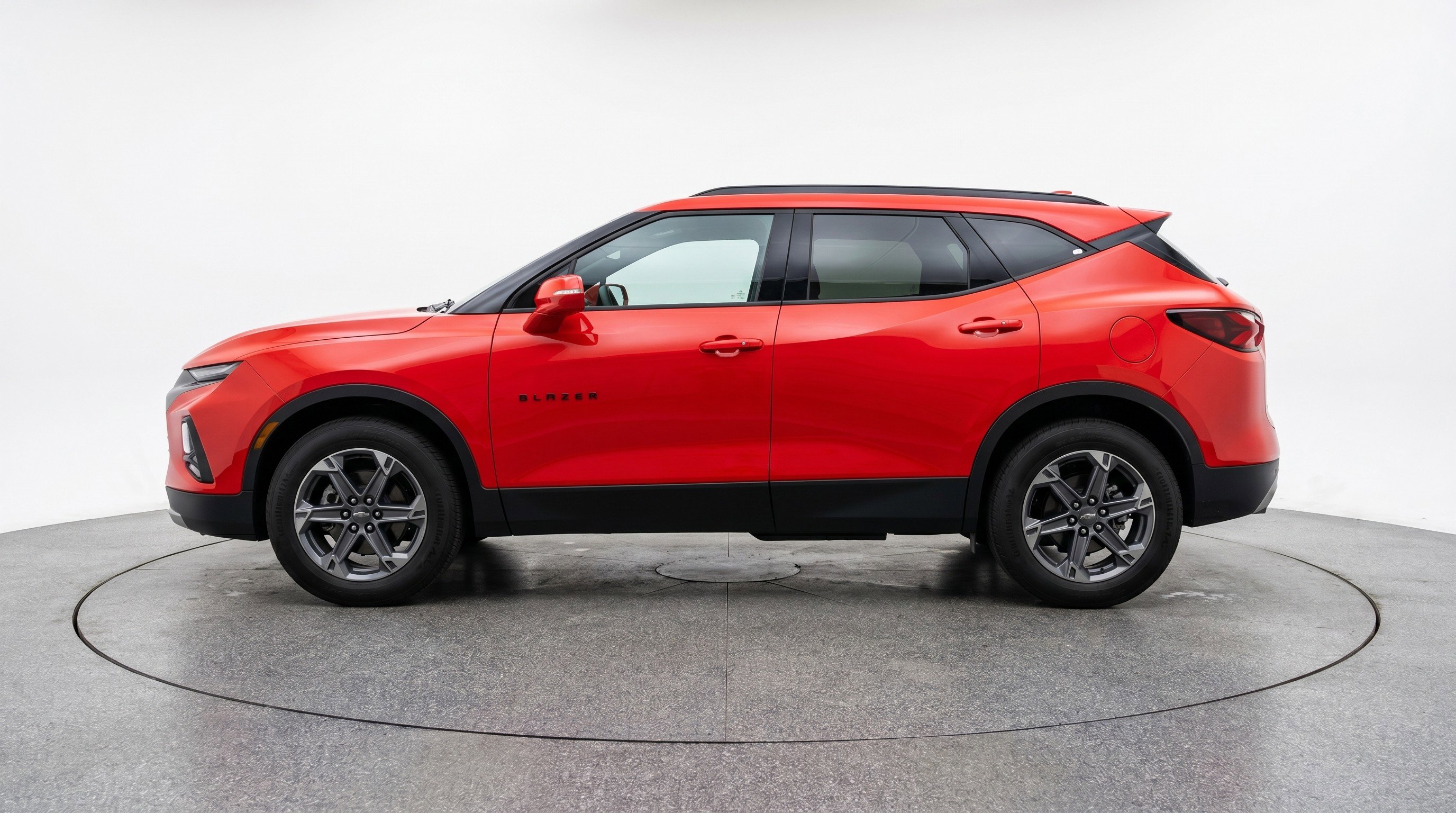 Used 2025 Chevrolet Blazer LT FWD image 5
