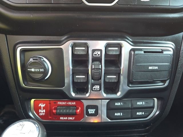 Used 2023 Jeep Wrangler Unlimited Rubicon 4xe w/ Cold Weather Group AWD/4WD image 26