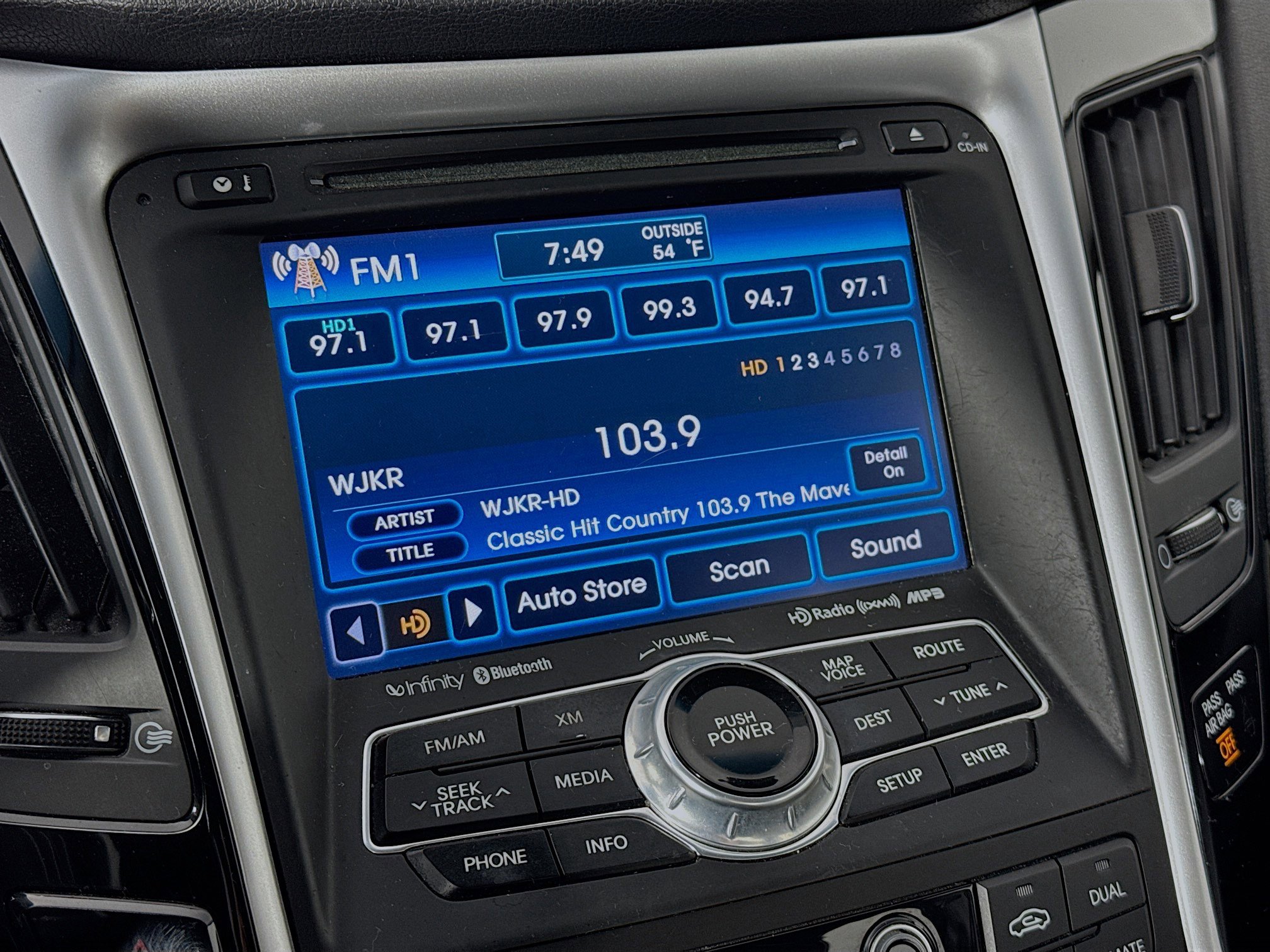 Used 2013 Hyundai Sonata Limited w/ Premium Pkg image 15