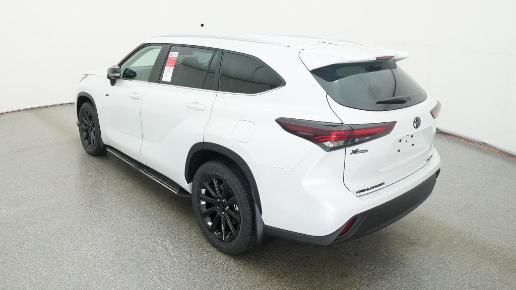 New 2026 Toyota Highlander XLE image 8