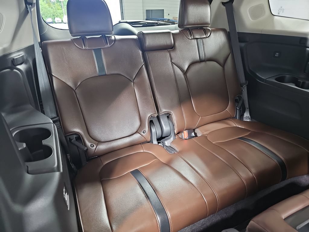Used 2023 Honda Pilot Elite image 15