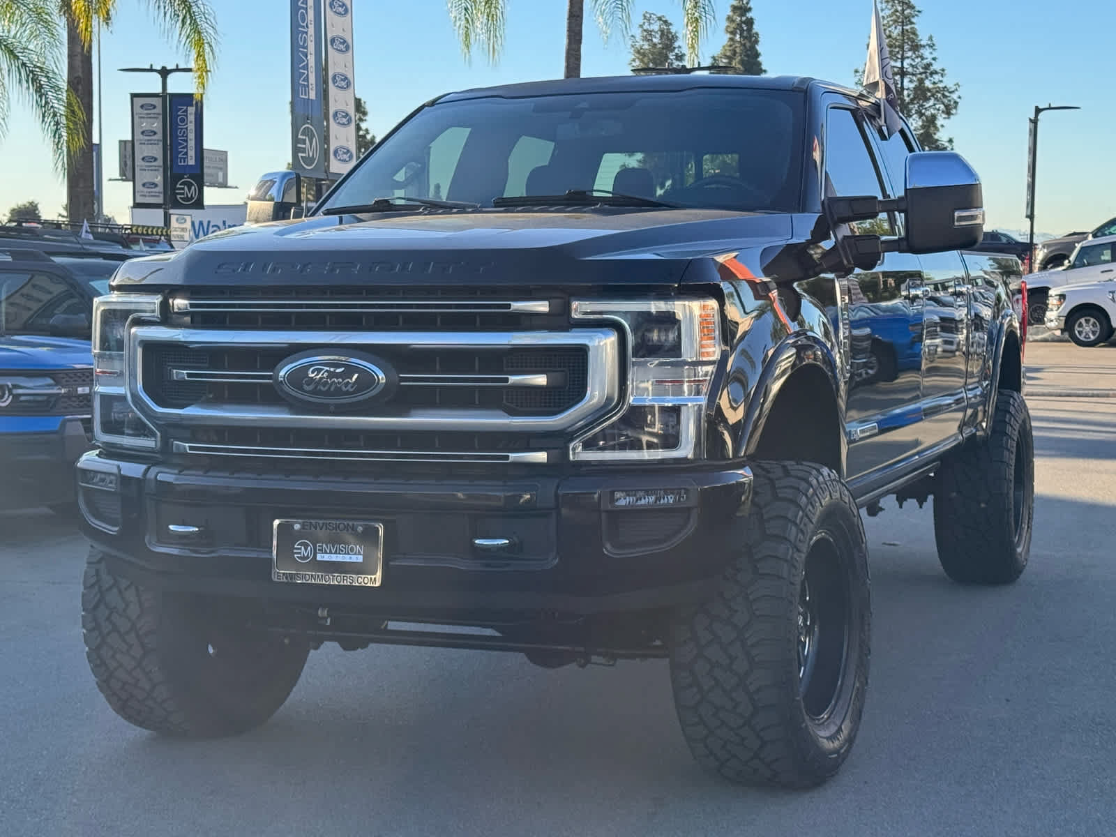 Certified 2020 Ford F250 Platinum w/ Tremor Off-Road Package AWD/4WD image 4