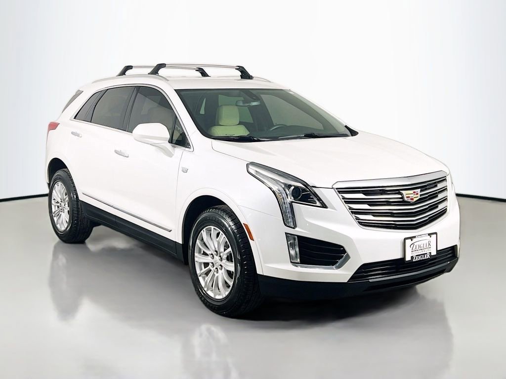 Used 2017 Cadillac XT5 FWD image 3