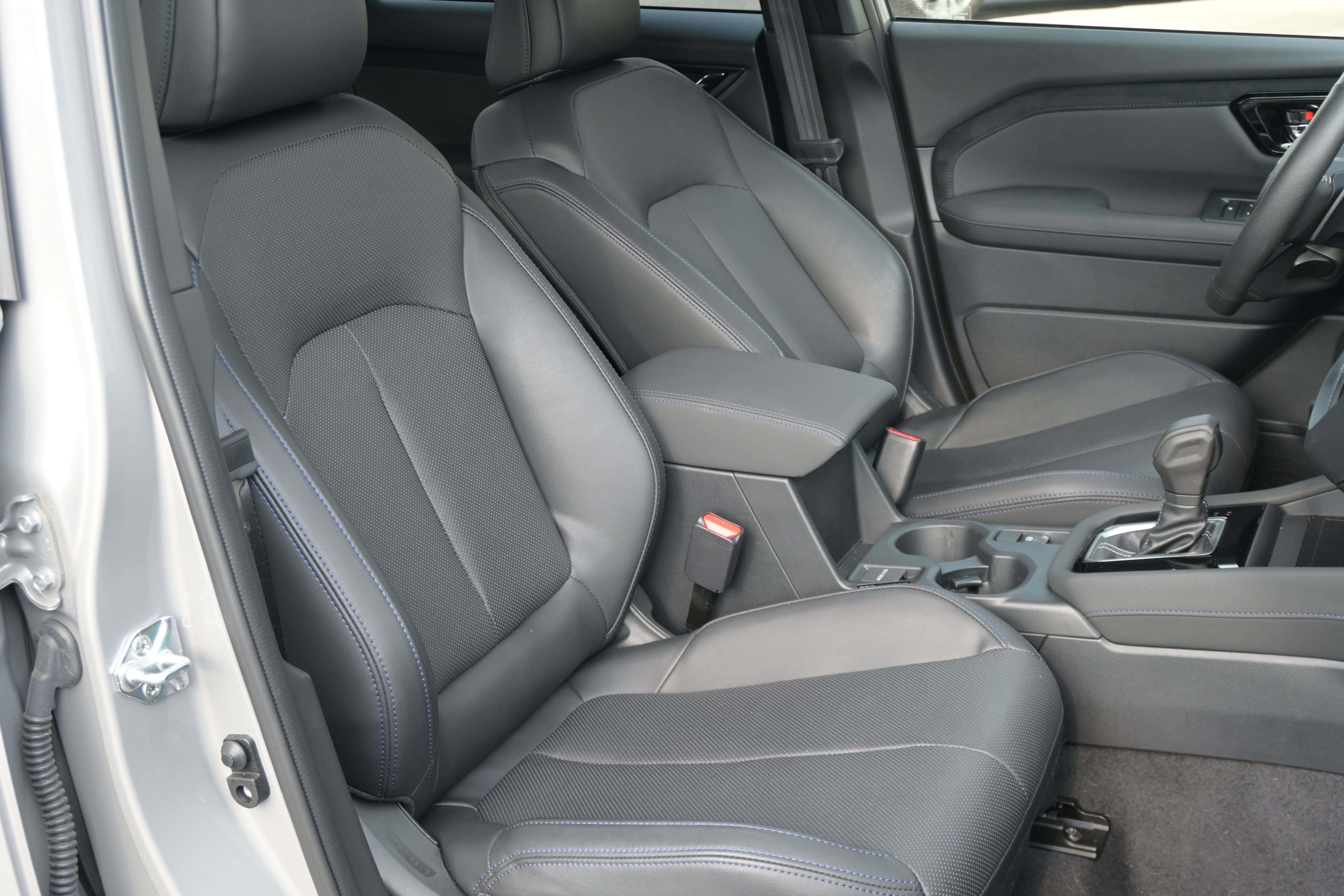 Used 2025 Subaru Forester Limited AWD/4WD image 34