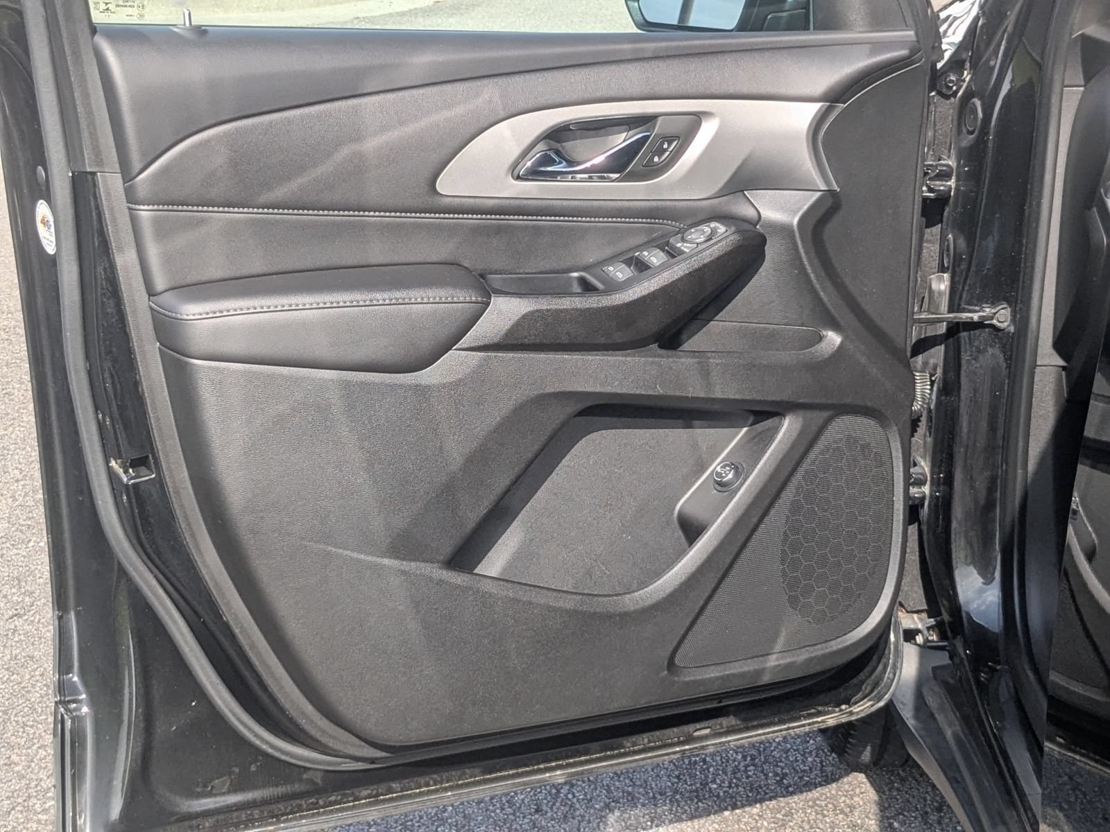 Used 2022 Chevrolet Traverse LT AWD/4WD image 11