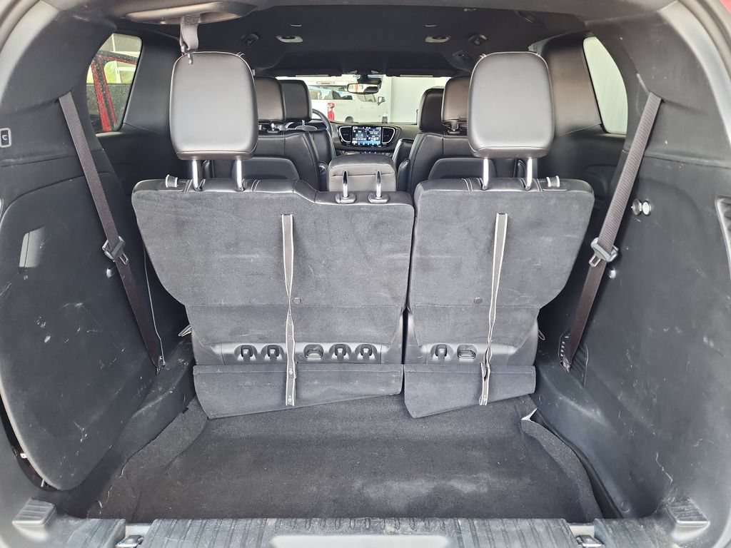 Used 2025 Chrysler Pacifica Select FWD image 37