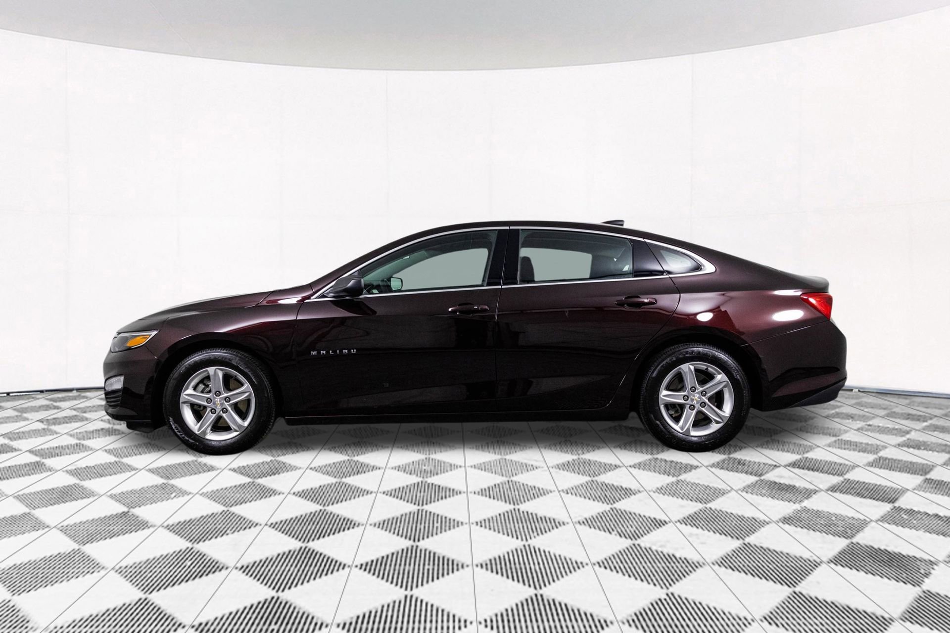 Used 2021 Chevrolet Malibu LS image 11
