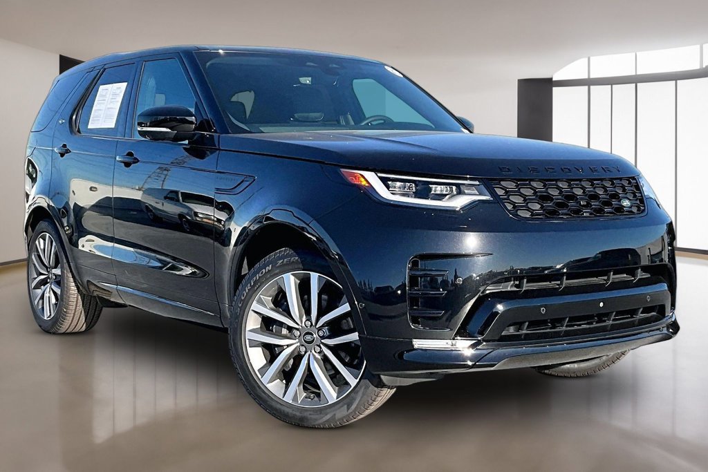Certified 2025 Land Rover Discovery Dynamic SE AWD/4WD image 3