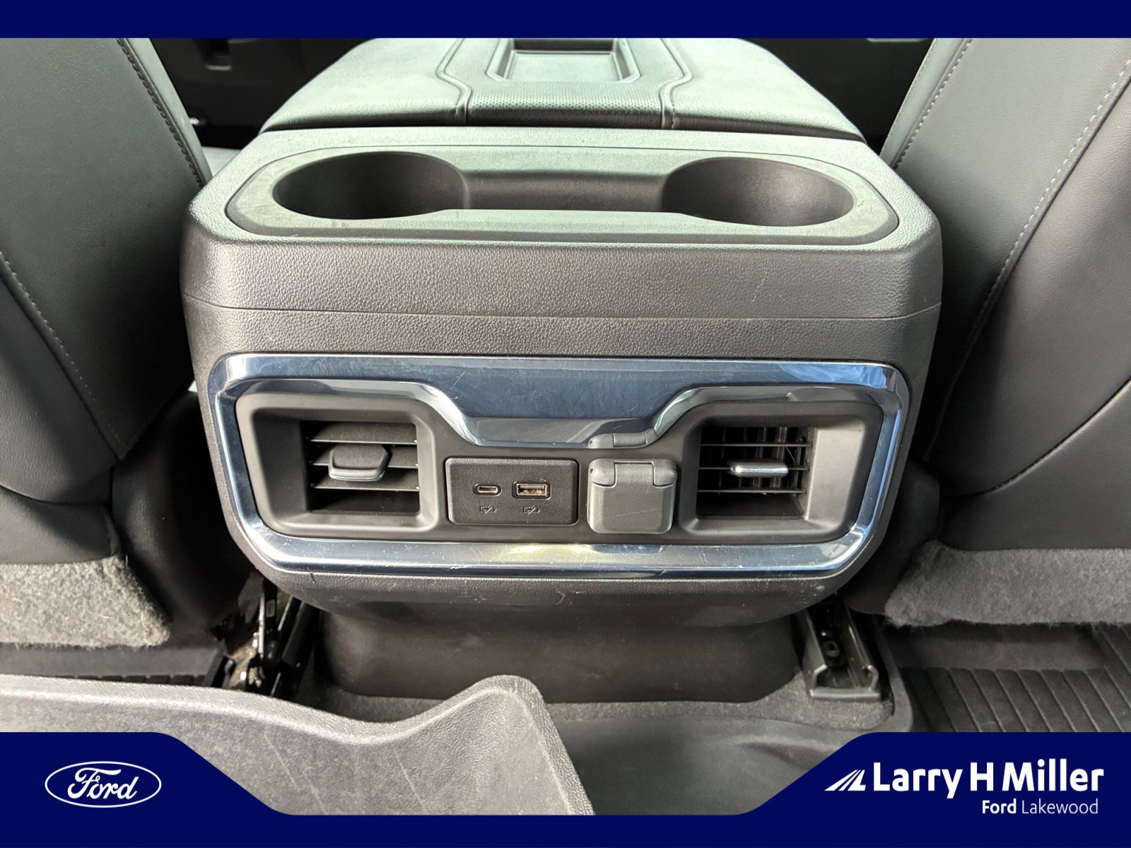 Used 2022 Chevrolet Silverado 2500 High Country w/ Safety Package II image 32