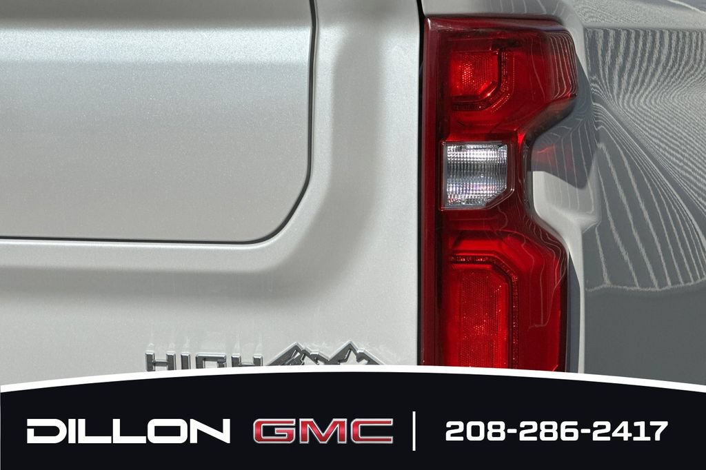 Used 2024 Chevrolet Silverado 1500 High Country w/ Technology Package AWD/4WD image 24
