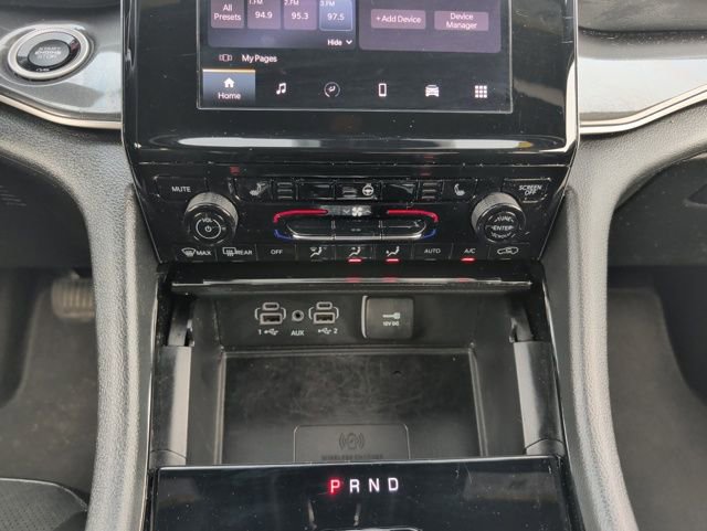 Used 2023 Jeep Grand Cherokee Altitude image 25