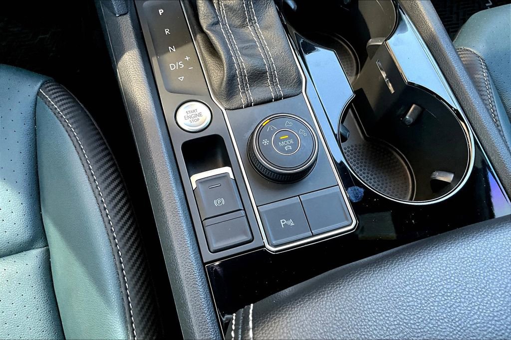 Used 2021 Volkswagen Atlas Cross Sport SEL R-Line image 51