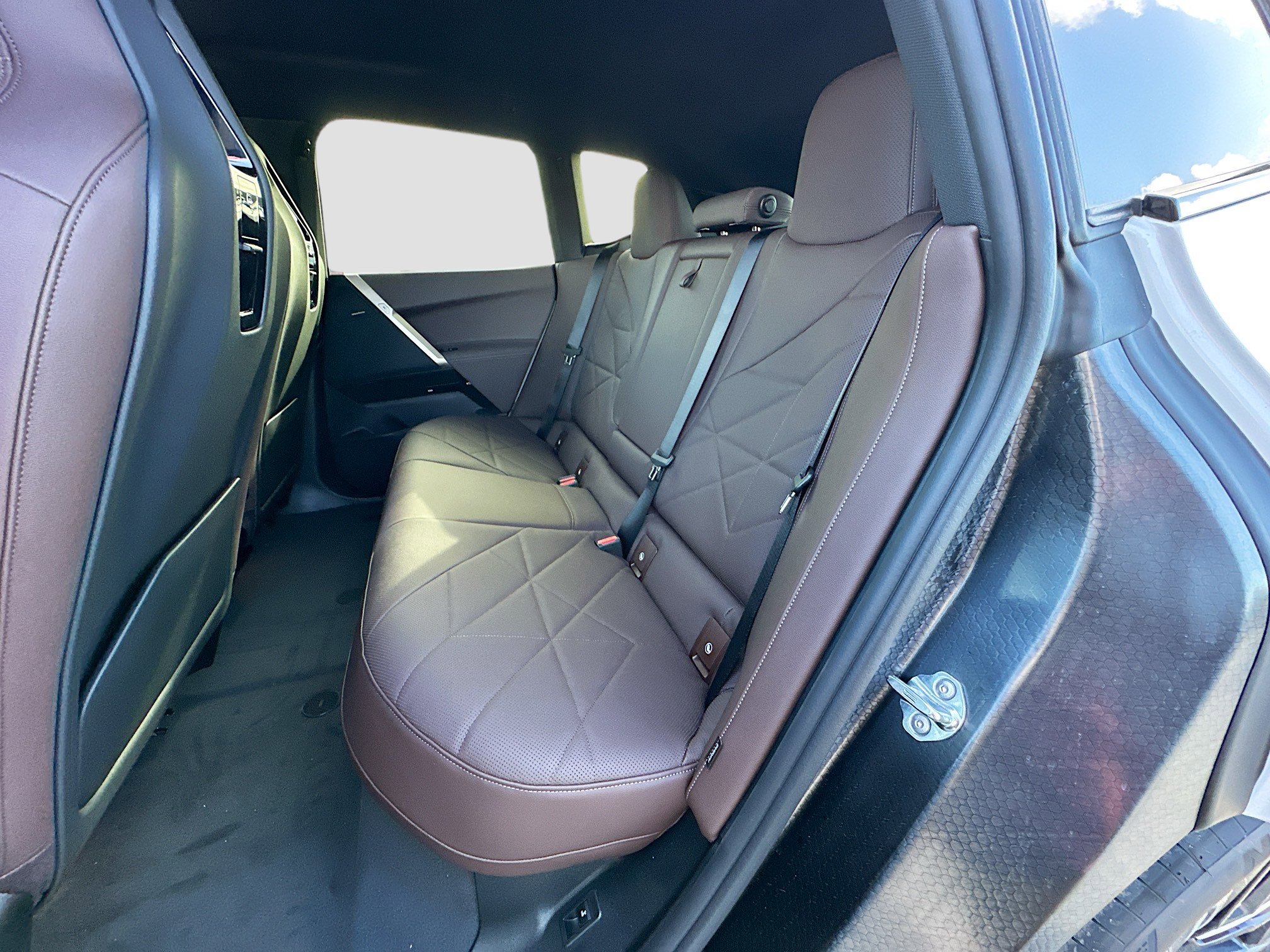 New 2026 BMW iX xDrive45 image 18