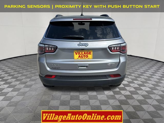 Used 2018 Jeep Compass Latitude w/ Popular Equipment Group AWD/4WD image 3