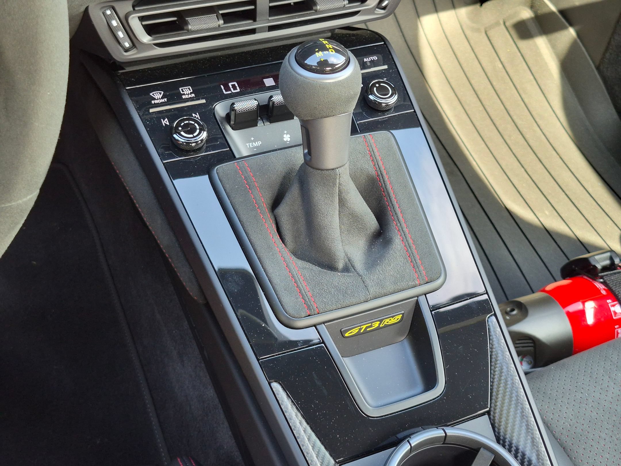 Certified 2025 Porsche 911 GT3 RS RWD image 17