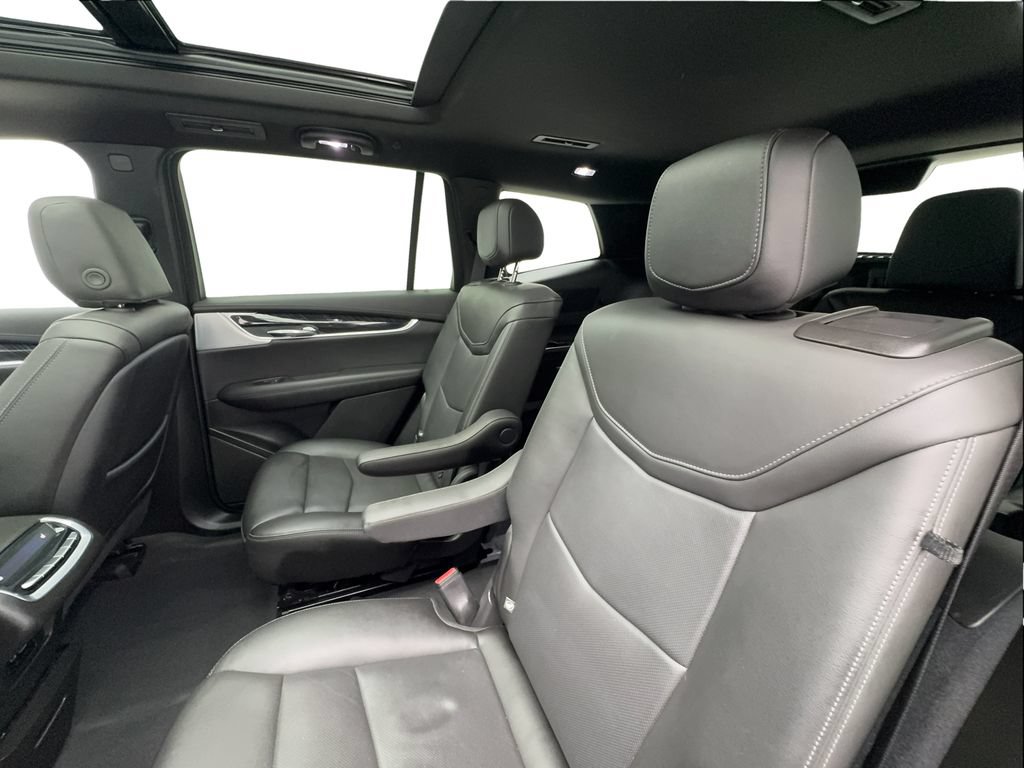 Used 2025 Cadillac XT6 Premium Luxury AWD/4WD image 26