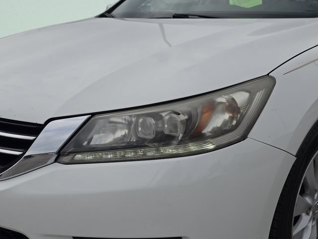Used 2013 Honda Accord Touring image 38