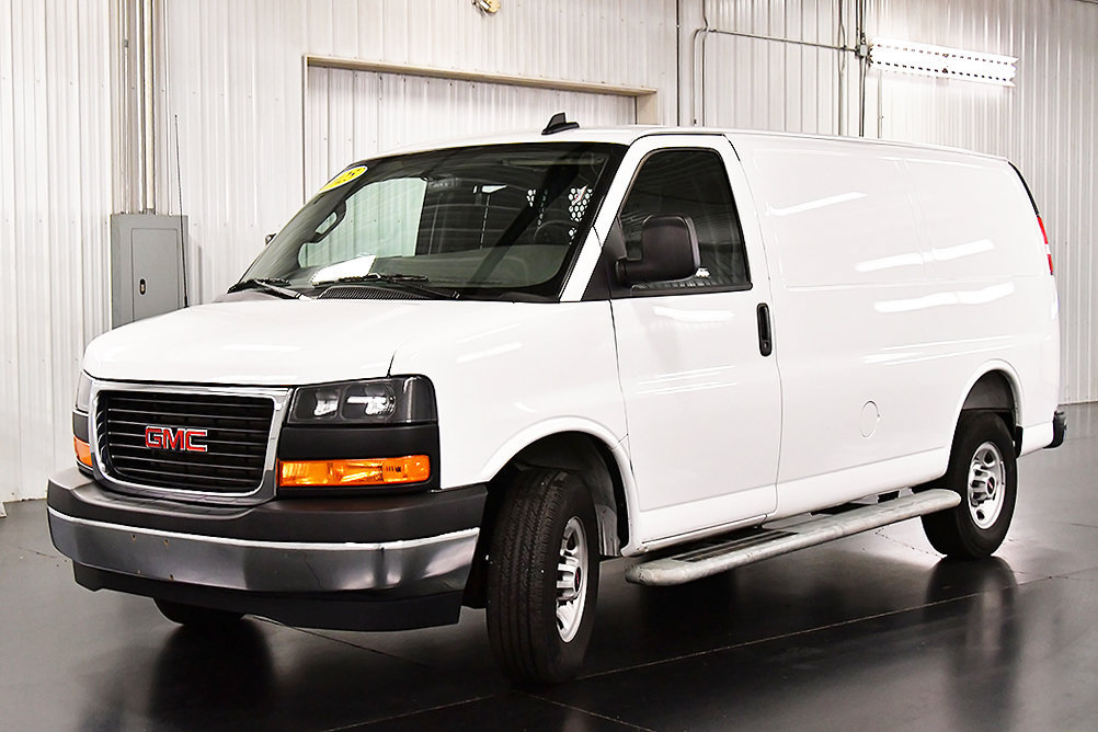 Used 2025 GMC Savana 2500 w/ Driver Convenience Package RWD image 3