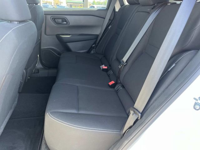 Used 2025 Nissan Rogue S FWD image 18
