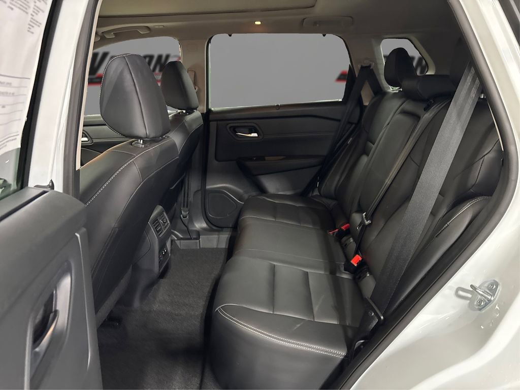 Used 2024 Nissan Rogue SL w/ SL Premium Package image 10