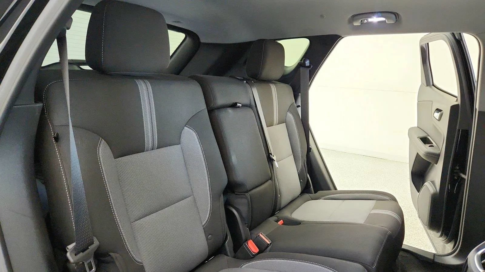 Used 2024 Chevrolet Blazer LT w/ Convenience Package FWD image 37