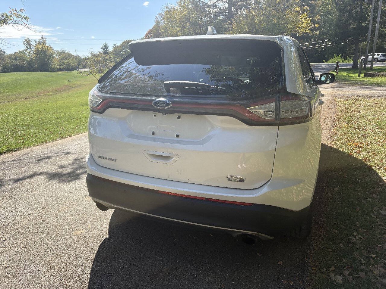 Used 2015 Ford Edge SEL w/ Equipment Group 201A AWD/4WD image 10