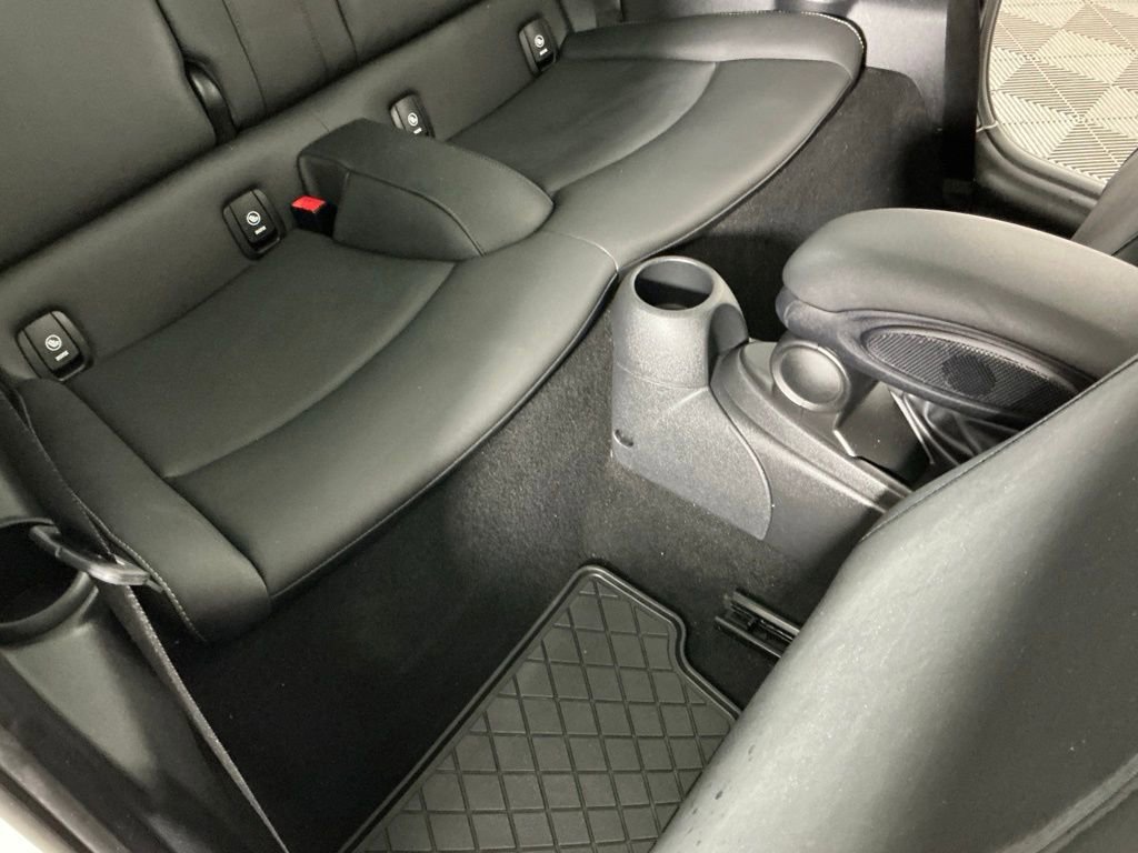 Used 2023 MINI Cooper 2-Door Hardtop image 24