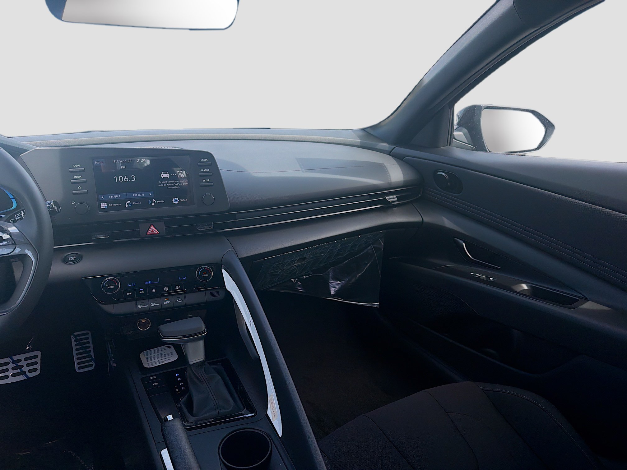 New 2026 Hyundai Elantra Sport FWD image 16