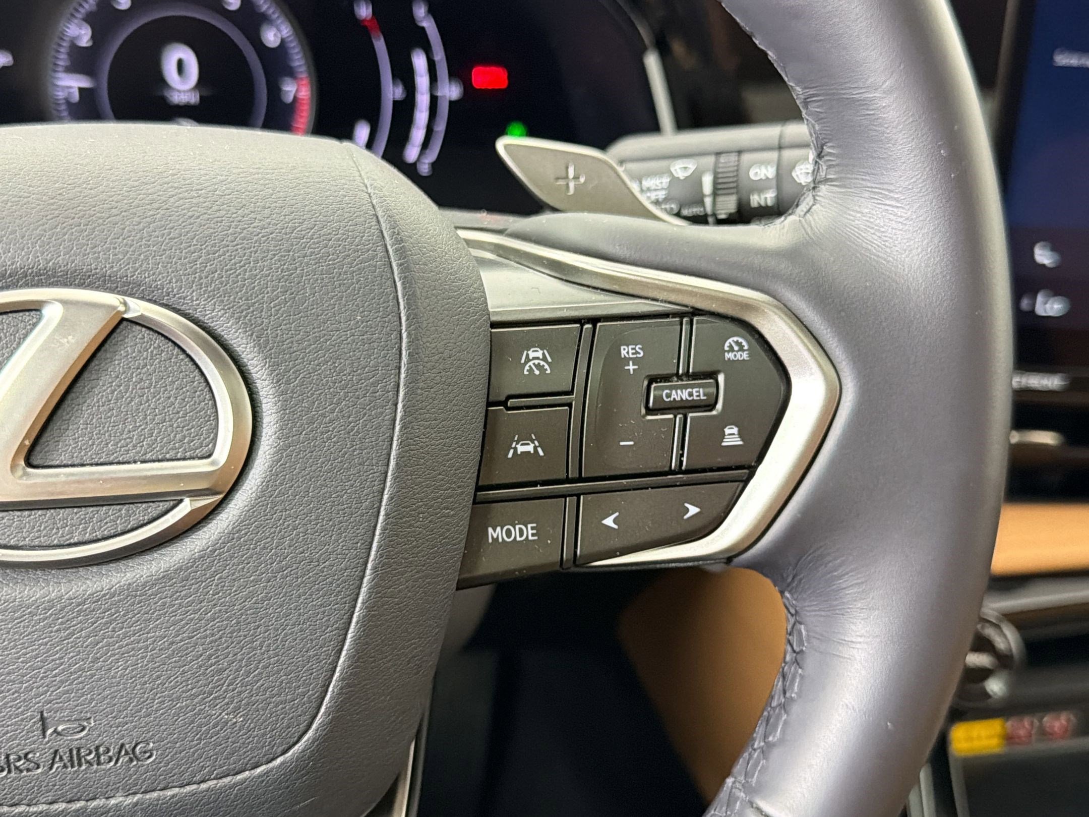 Used 2025 Lexus NX 250 FWD w/ Accessory Package (Z2) image 28