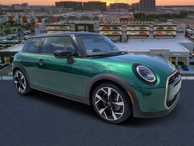 Used 2025 MINI Cooper S FWD image 1