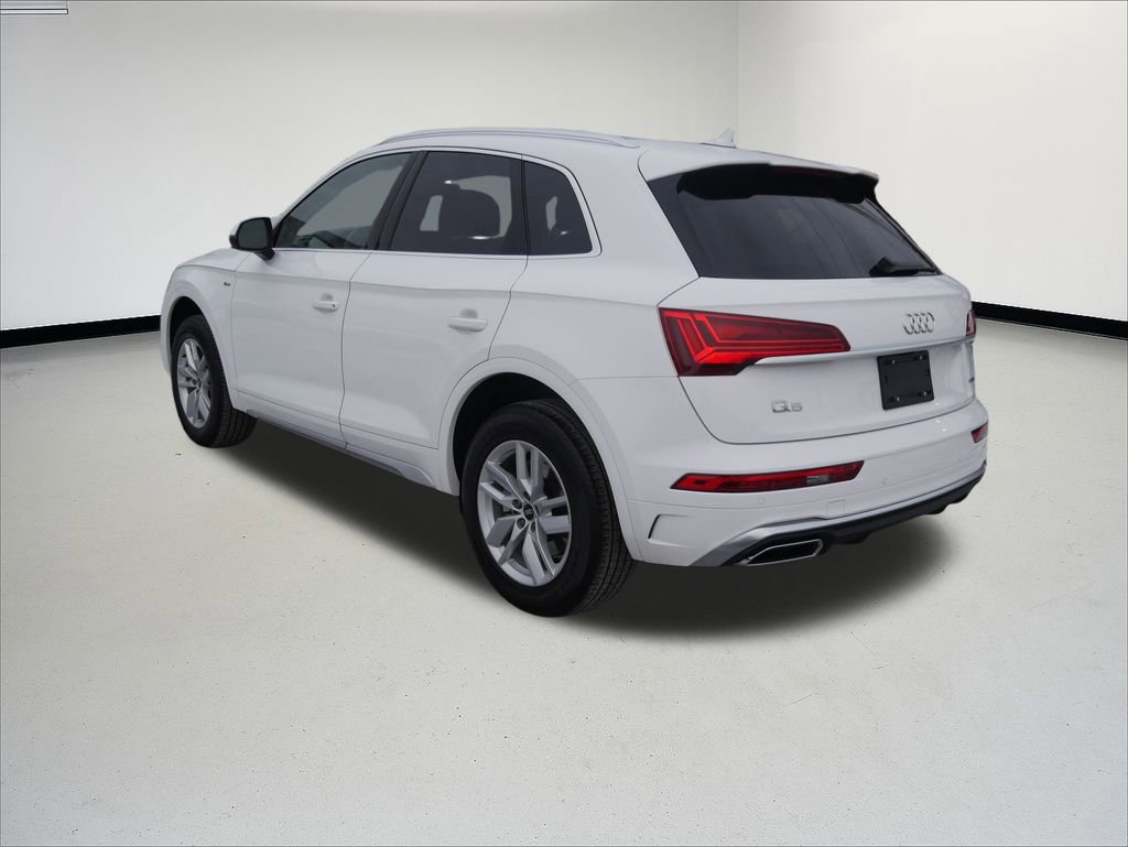Certified 2023 Audi Q5 2.0T Premium w/ Convenience Package image 3